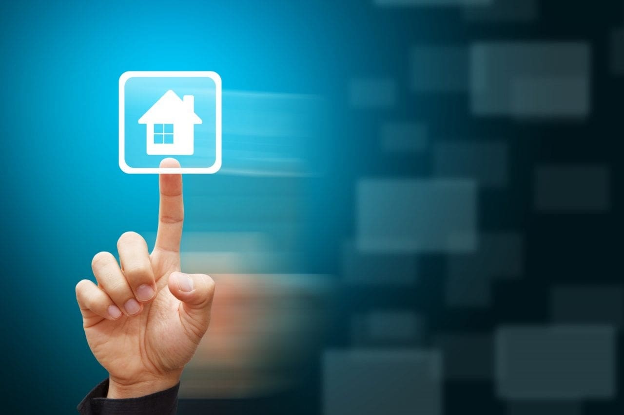 large Image for Smart phone smart home article - Tehnologia smart home ne face viata mai usoara