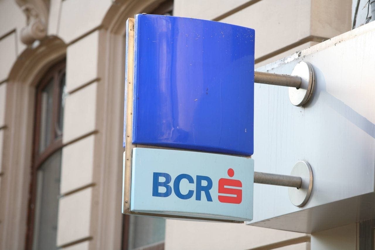 bcr - BCR caută birouri pentru consolidarea operațiunilor din București