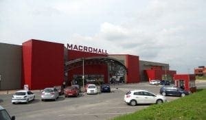 macromall brasov 300x175 - macromall brasov