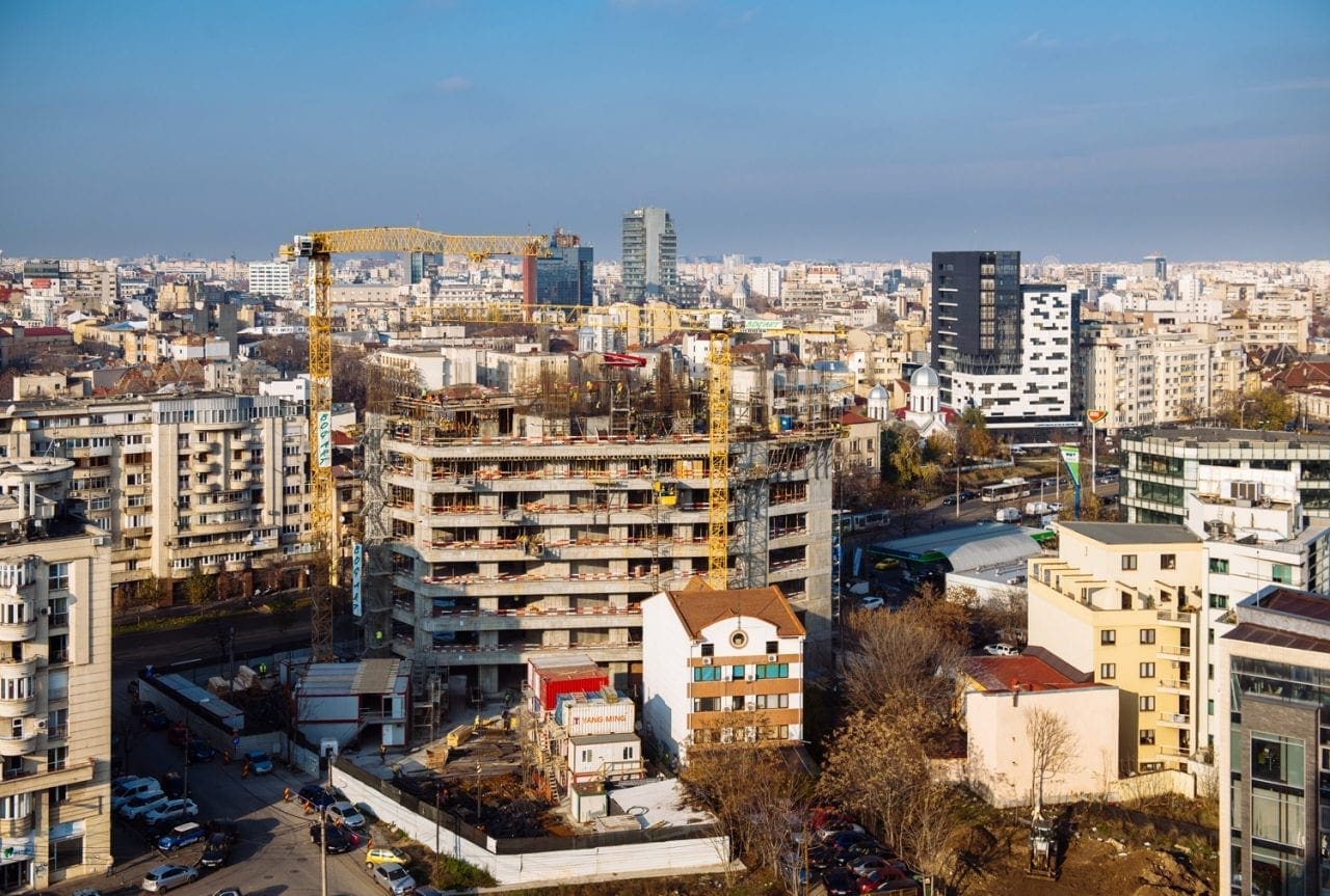 santier unirii - Autoritățile verifică nouă șantiere cu proiecte rezidențiale din București
