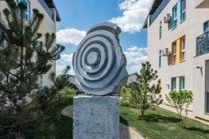 DSC 5959 300x200 - lara condominium