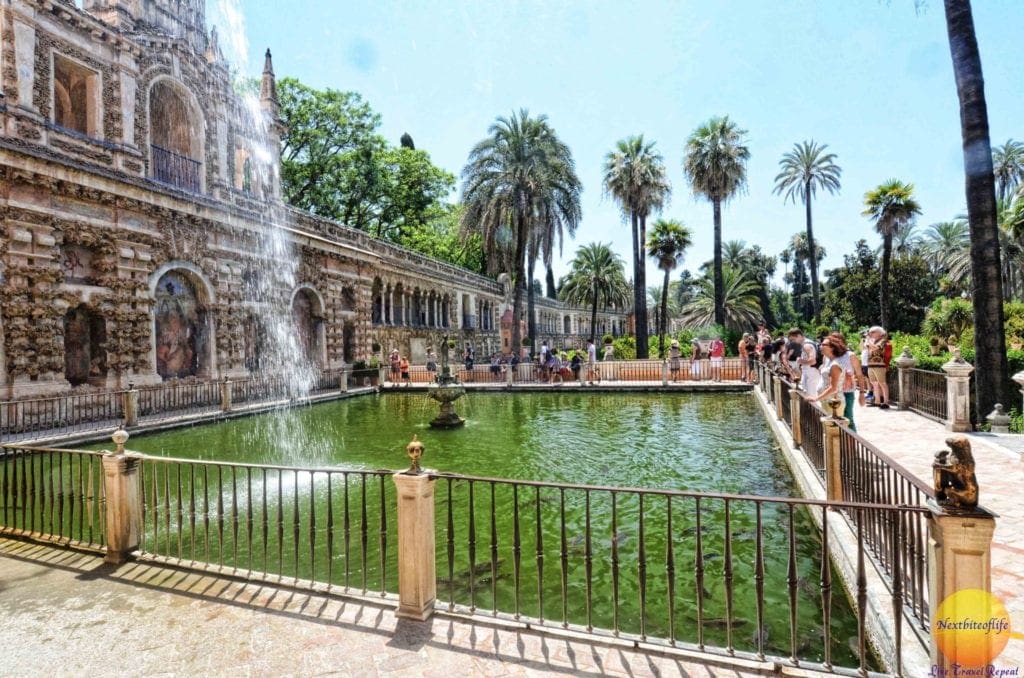 mercury pond alcazar copy 1024x678 - Palatul Alcázar din Sevilla, vedeta din „Game of Thrones” și filmul „Lawrence al Arabiei”