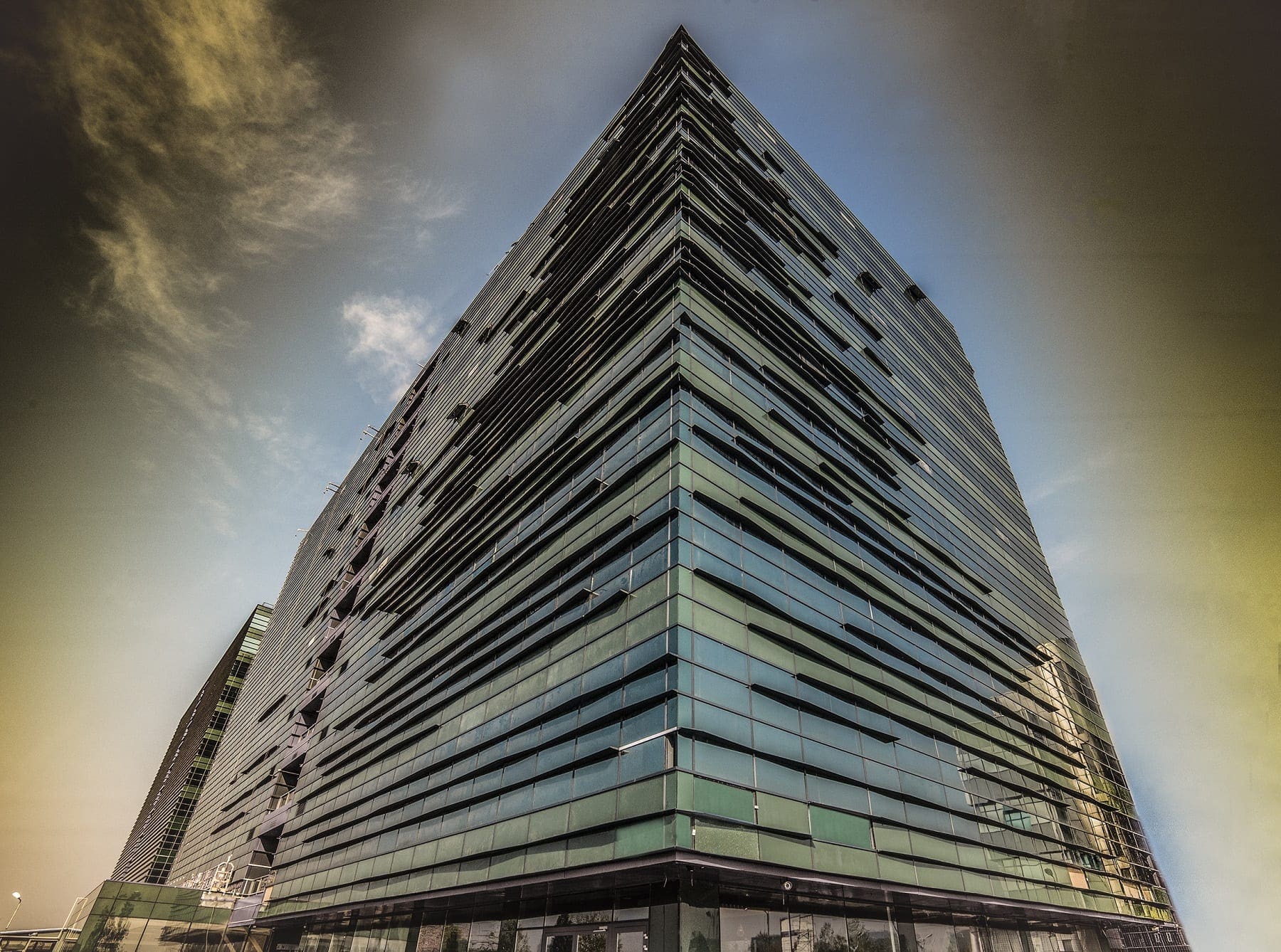 Hyperion Towers - TC Capital scoate la vânzare birouri pentru IMM-uri în zona Pipera