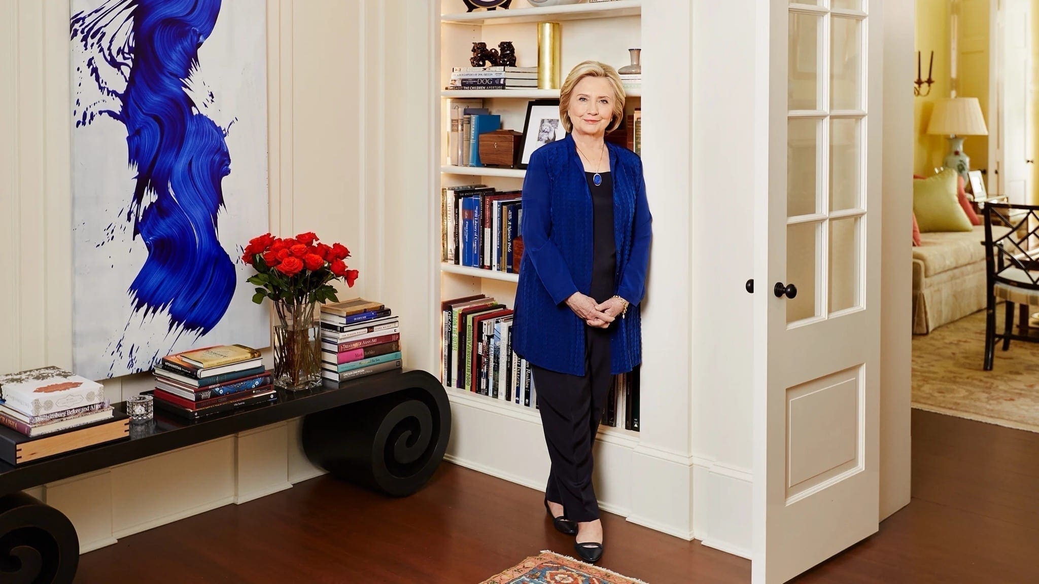 Hillary Port 103 result copy - Casa familiei Clinton din Washington, D.C. – o simfonie de culori într-o oază de verdeaţă