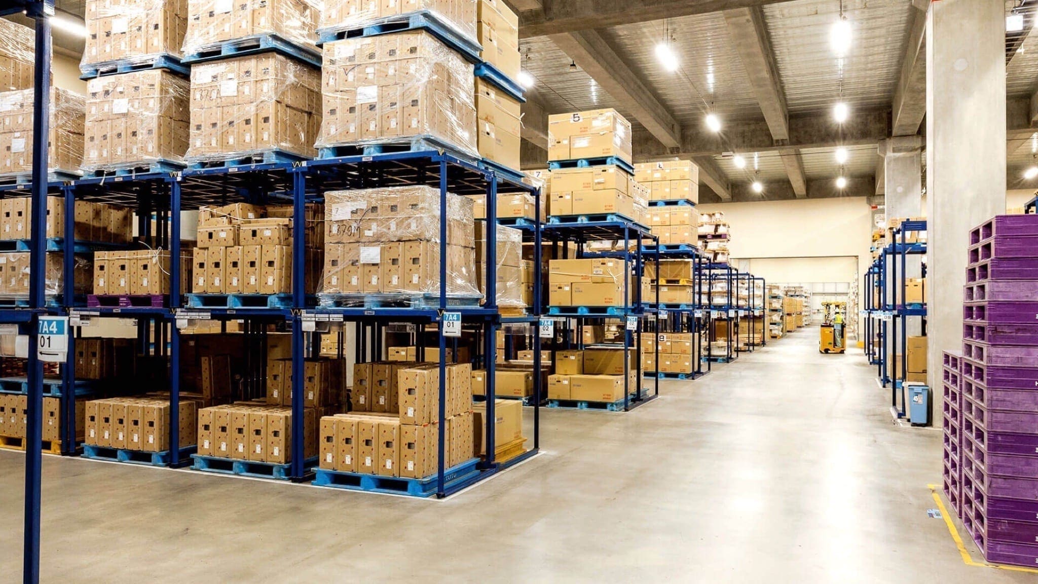 banner warehouse copy - Sectorul industrial continuă dezvoltarea sustenabilă în 2021