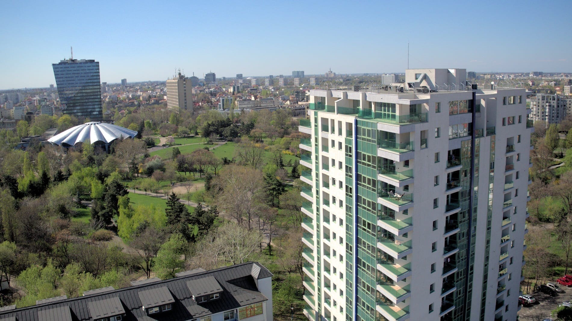 view 3 - Cât costă apartamentele cu cele mai frumoase priveliști din Capitală