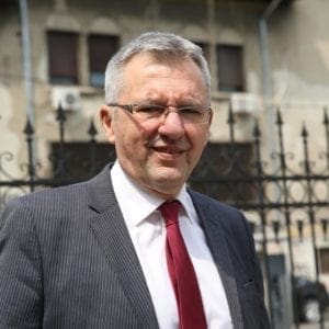 Distanțarea socială și efectele psihologice asupra comportamentelor de consum în real estate adin tabacu 300x300 - Distanțarea socială și efectele psihologice asupra comportamentelor de consum în real estate