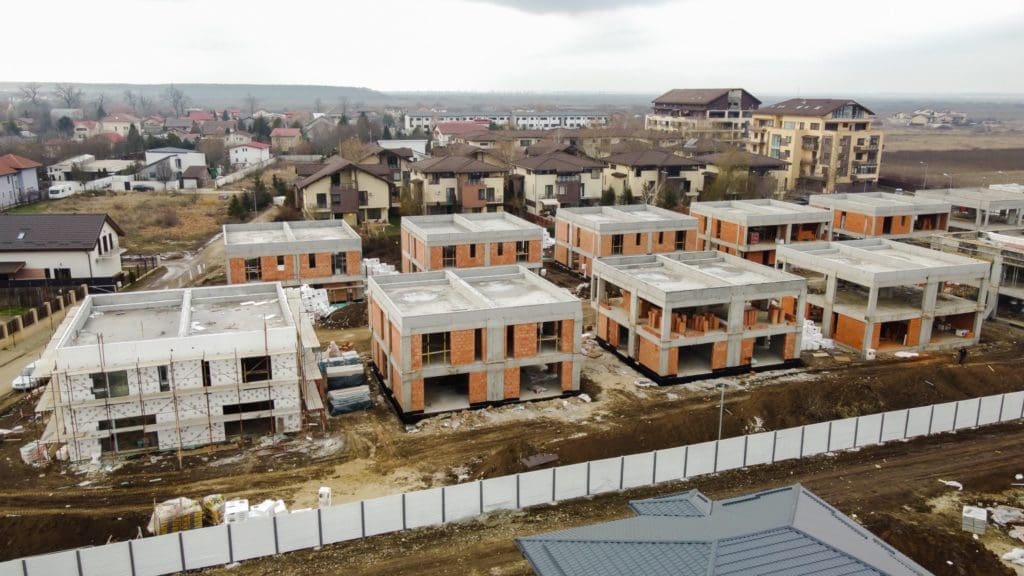 Drona copy 1024x576 - Proiectul imobiliar Vernis Sunrise Villas, dezvoltat în Corbeanca, premiat în 2021