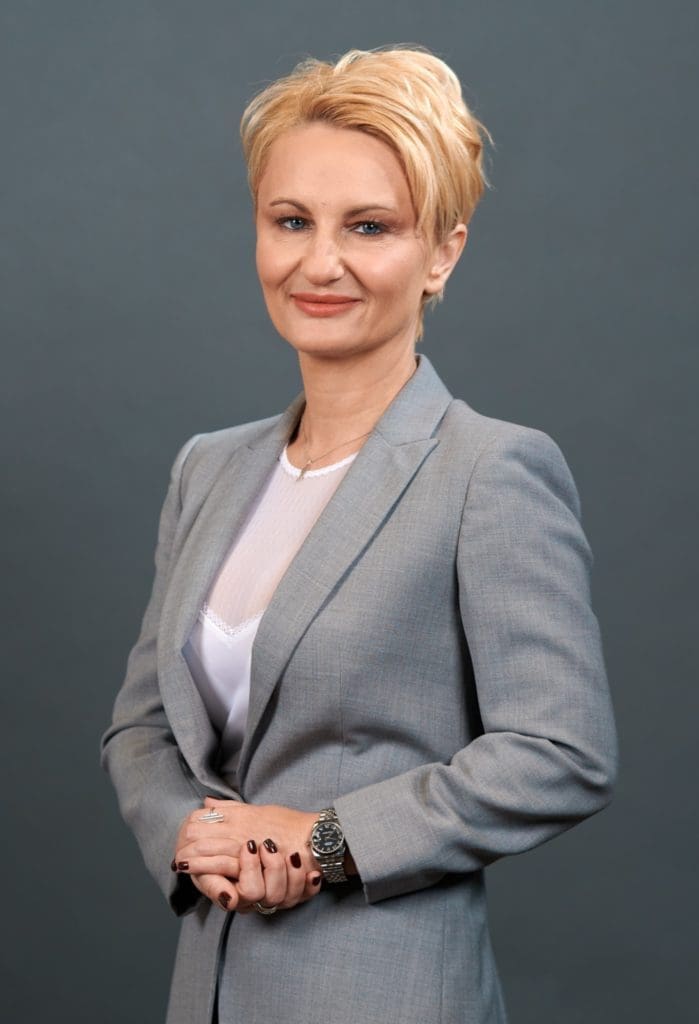 Emma Toma poza copy 699x1024 - Emma Toma: Certificările de siguranță și investițiile în tehnologie, priorități în toate birourile AFI Europe România