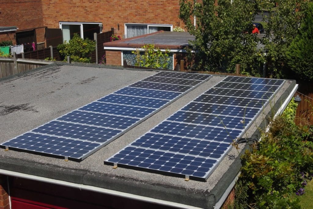 18 Solar Panel on Roof copy 1024x683 - „Omnisumatorul”, o nouă categorie de consumator de energie, mai inteligent, sofisticat și deschis la noi soluții energetice
