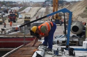 constructii santier infrastructura autostrazi muncitori foto FMI Facebook 300x199 - constructii