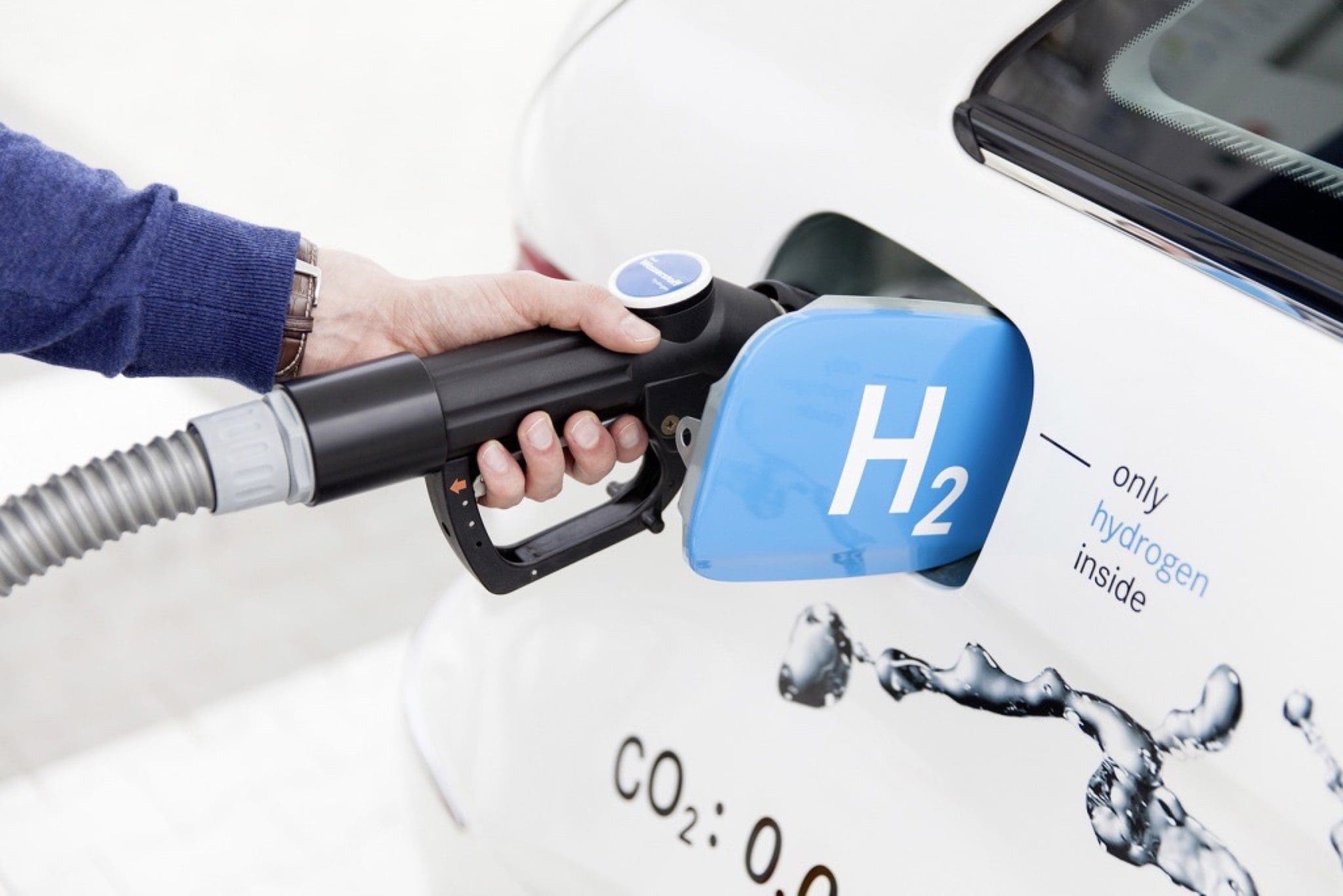 hydrogen fueling station H2 MOBILITY Felix Krumbholz copy - Hidrogenul, combustibilul-cheie pentru transport în orașele viitorului