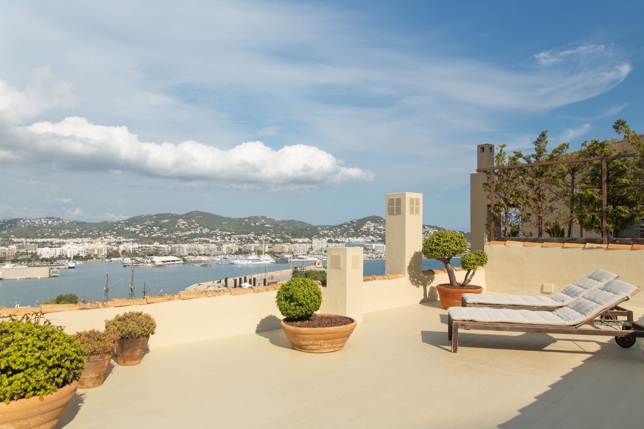 Villa Amatista Web 1 copy - Vilă din Ibiza aflată într-un sit UNESCO, la vânzare pentru 6,5 milioane de euro