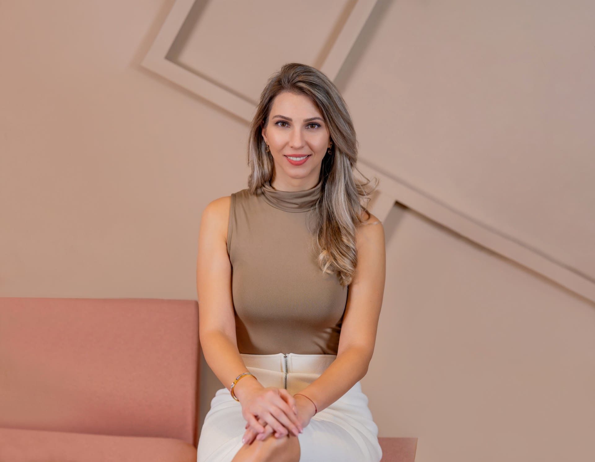 thumbnail Maria Iancu General Manager Venus Capital Investment - AmCorp transferă activitatea imobiliară sub umbrela Venus Capital Investment